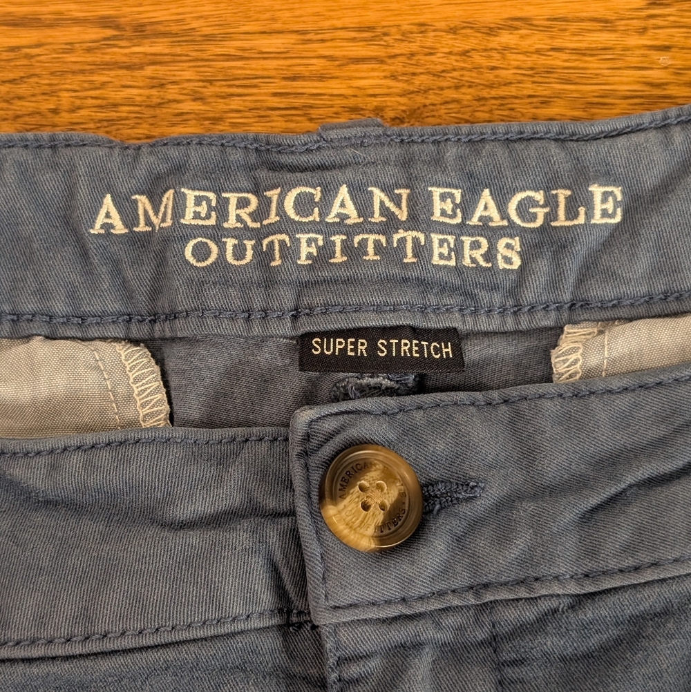 American Eagle AEO Twill Shorts Womens Size 12 Blue Midi Super Stretch Chino - Picture 5 of 9